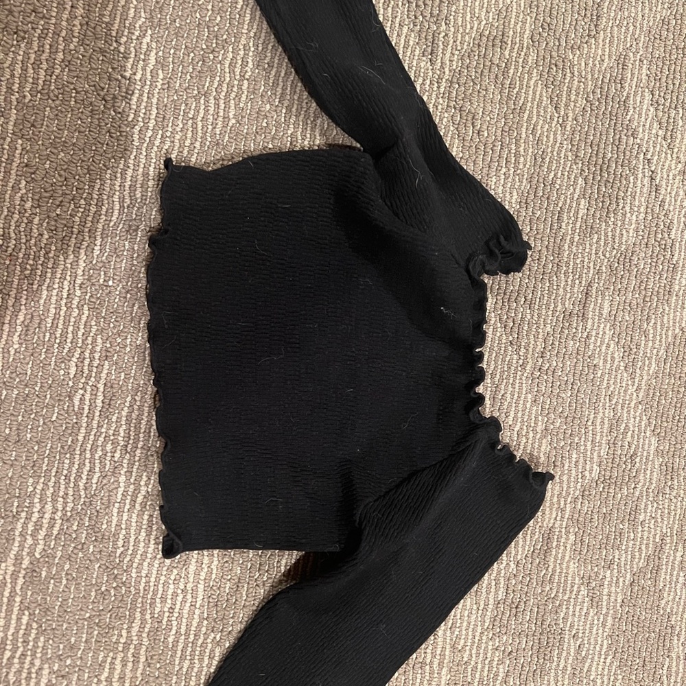 cute black lettuce ripped top